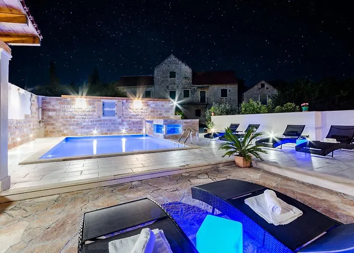 Luxury David With A Private Boat, Heated Pool, Jacuzzi And Sauna Βίλα Nerezisca