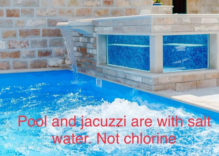 Luxury David With A Private Boat, Heated Pool, Jacuzzi And Sauna Villa