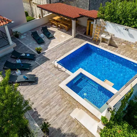 Willa Luxury Villa David With A Heated Pool, Jacuzzi And Sauna Nerezisca