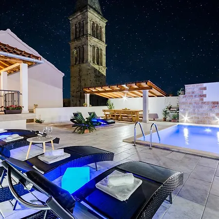 Luxury David With A Private Boat, Heated Pool, Jacuzzi And Sauna * Nerezisca