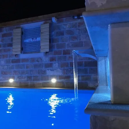 Villa Luxury David With A Private Boat, Heated Pool, Jacuzzi And Sauna Nerezisca