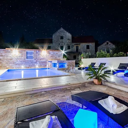 Luxury David With A Private Boat, Heated Pool, Jacuzzi And Sauna Villa Nerezisca