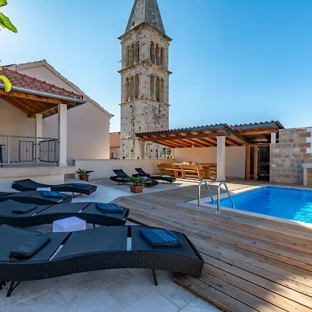 Luxury David With A Private Boat, Heated Pool, Jacuzzi And Sauna Nerezisca