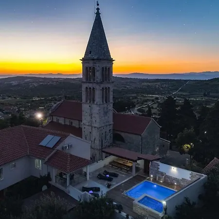 Villa Luxury David With A Private Boat, Heated Pool, Jacuzzi And Sauna