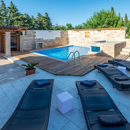 Luxury Villa David With A Heated Pool, Jacuzzi And Sauna