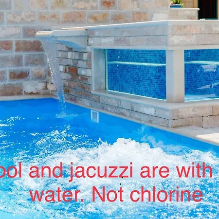Luxury David With A Private Boat, Heated Pool, Jacuzzi And Sauna Villa