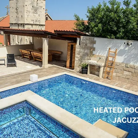 Luxury David With A Private Boat, Heated Pool, Jacuzzi And Sauna